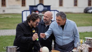 (P) Intră și tu în călătoria gastronomică de la Alba Iulia a celor trei MasterChefi și gătește ca un adevărat bucătar cu ingrediente de calitate din cămara LIDL