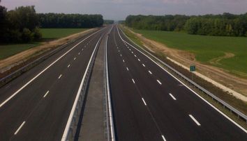 Romania este gata sa inaugureze prima legatura cu un stat vecin printr-o autostrada: FOTO