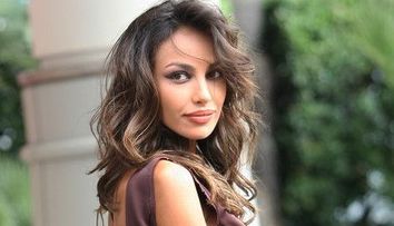 Madalina Ghenea se pregateste de nunta. Fratele ei se insoara: FOTO