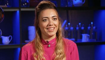 Mădălina Irimia este extrem de fericită să facă parte din Bucătăria MasterChef! Cu ce gânduri a intrat în competiție: „Îmi place să gătesc pentru că îmi place să mănânc”