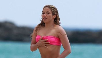 Shakira, la cumparaturi cu fiul ei. Cat de bine seamana micutul Milan cu mama sa
