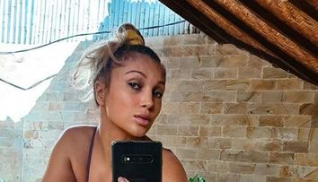 Dezbatere aprinsă la Lora pe Instagram: avea sau nu bikini? Fanii, surprinși de filmarea artistei