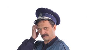 S-a intors din vacanta, cu trenul din Franta: Interpretul lui Gica Popa din 