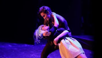 Fost finalist de la Vocea României, într-un musical scris de doi adolescenți