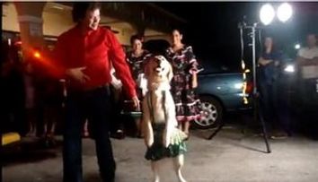 Catelusa care danseaza merengue VIDEO!