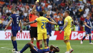 UEFA a desemnat la meciul România - Olanda un arbitru suspendat pentru luare de mită! Cum a defavorizat Generația de suflet în meciul de aseară