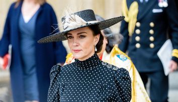 Prima apariție publică a lui Kate Middleton provoacă noi controverse. Detaliul suspect pe care l-au observat internauții: 