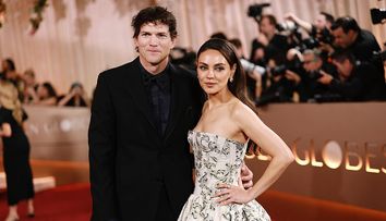 Globurile de Aur 2026. ”Oile negre” ale Hollywood-ului, Ashton Kutcher și Mila Kunis, pe covorul roșu, după patru ani de absență