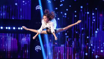Românii au talent 2021: Raisa Gogu a impresionat profund juriul și publicul cu un număr de dans acrobatic 