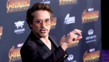 Robert Downey Jr, la cina cea de taină cu eroii Marvel
