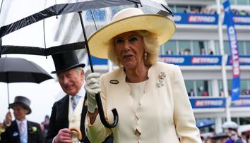 Regele Charles și Camilla, apariție surpriză după nunta lui Peter Phillips. Unde au ajuns imediat după ceremonie. Au făcut o cursă contracronometru