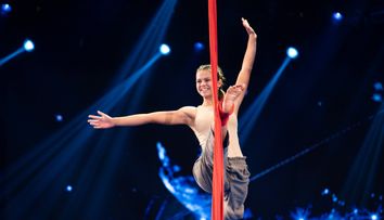 Românii au talent, 15 martie. Cine este Anais Bădina, fata care i-a ținut în suspans pe spectatori prin numărul ei de circ