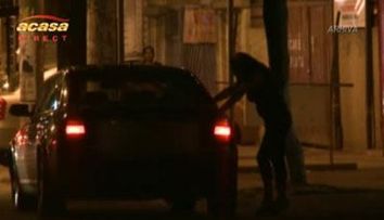 Minorele romance sunt la mare cautare in strainatate. Afla cum reusesc proxenetii sa le scoata din tara - VIDEO