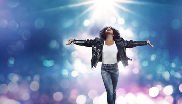 Whitney Houston: de pe culmile gloriei la tragedia finală.  Succesul se împletește cu drama în filmul biografic I Wanna Dance with Somebody, disponibil acum pe Voyo