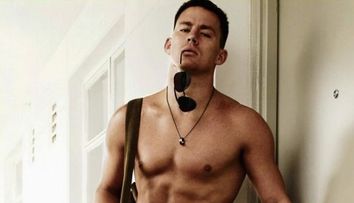 Channing Tatum, actorul desemnat cel mai sexy barbat in 2012, a devenit tatic. Vezi prima imagine cu fetita lui