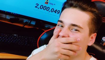 Selly, vloggerul momentului în România. Ce a răspuns la întrebarea Cât de bogat vrei să fii?