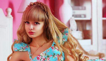 Ea e cea mai frumoasa Barbie in dimensiuni reale! Cum arata femeia care seamana leit cu papusa de plastic
