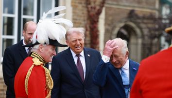 Gluma deocheată a lui Charles, care l-a făcut pe Donald Trump să izbucnească în râs. Ce i-a spus regele