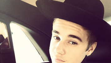 Justin Bieber si-a etalat trupul, iar fanele au reactionat pe masura.Cum arata cu adevarat corpul cantaretului
