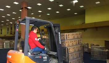 Domestos donează Crucii Roșii Române produse în valoare de peste 120,000 euro pe perioada pandemiei COVID
