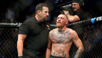Scenariu socant! McGregor a batut 2 barbati intr-un bar in weekend si acum le da 900.000 de dolari sa nu depuna plangere