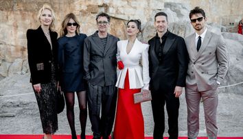 Thrillerul româno-spaniol „Acel Martie” a avut prima proiecție într-o gală spectaculoasă la Castelul Peniscola, din Spania. Primele imagini de pe covorul roșu. Esther Acebo din „La Casa de Papel”: „M-aș întoarce oricând să filmez într-o producție românească”