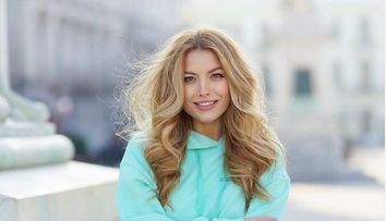 Elena Gheorghe, mesaj emoționant pe Instagram după ce ea și 11 membri ai familiei au fost confirmați cu Covid-19