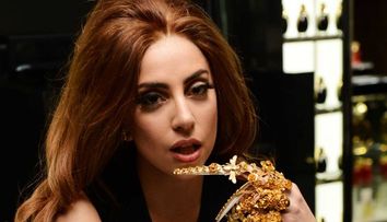 Pantofii care ar putea sa o ucida. Ce incaltaminte mortala a purtat Lady Gaga la cea mai recenta aparitie publica