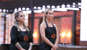 Raluca vs. Wanda. Fostele concurente au luptat până în ultima clipă, însă doar una a intrat în bucătăria MasterChef