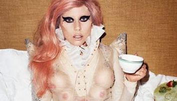 Lady GaGa are cinci sani in Harper's Bazaar! GALERIE FOTO