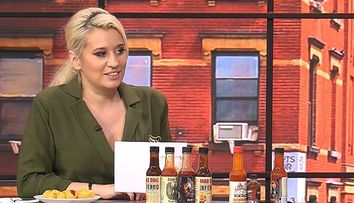 Anisia Gafton, spui tot sau îți va lua gura foc. Cum a răspuns actrița de stand-up comedy la provocarea lui Cătălin Măruță