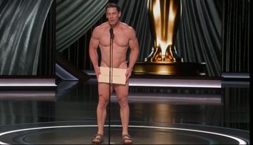 Oscar 2024. Cel mai amuzant moment de pe scenă! John Cena a prezentat un premiu acoperit doar de... un plic VIDEO