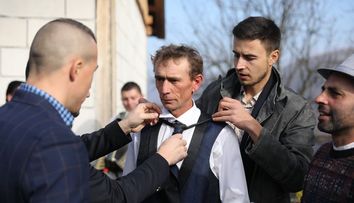 Imagini exclusive de la nunta lui Marin Cazan cu Marcela. Cum s-au prezentat cei doi miri in cea mai importanta zi