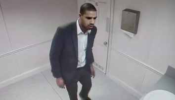 Farsa care ii baga in sperieti chiar si pe cei mai puternici barbati. Ce au vazut in oglinda unei bai publice: VIDEO