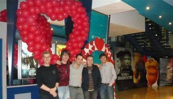 Stefan Stan, show incendiar de Ziua Indragostitilor la Hollywood Multiplex. <span style=