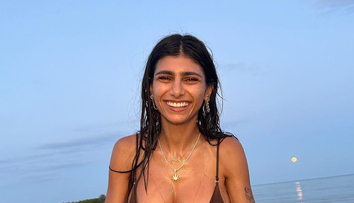 Mia Khalifa, ședință foto nocturnă, în costum de baie. Fotografiile care i-au dat pe spate pe fanii tinerei