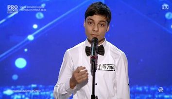 Vocea lui i-a impresionat pe jurati pana la lacrimi. Ce s-a intamplat cand acest tanar de 15 ani a inceput sa cante