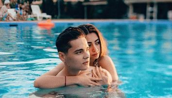 Ce iubită sexy are Selly! O cheamă Smaranda și are sute de mii de urmăritori pe Instagram