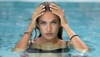 Cea mai frumoasă sportivă din lume, apariție cuceritoare în costum de baie. Alica Schmidt ar fi demnă de titlul Miss Bikini