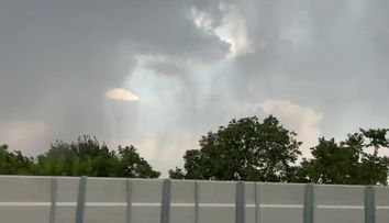 Alertă ANM! Vin 48 de ore de furtuni violente în România. Bucureștiul și 28 de județe, sub amenințarea vijeliilor și grindinei