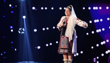 Românii au talent 2022: Ana-Maria Mircea i-a uimit pe jurați cu vocea sa puternică: “Ai schimbat anotimpul!”