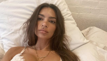 Cum arăta Emily Ratajkowski la 14 ani. Dovada că este naturală sută la sută