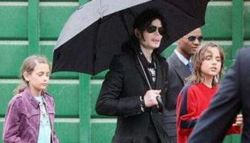 Vezi cati bani vor primi mostenitorii lui Michael Jackson