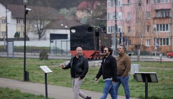 Florin Dumitrescu, Sorin Bontea și Cătălin Scărlătescu iau Banatul la pas și îl bagă în belele. De la rafting în zig-zag la ieșirea din țară în stilul Agentului 007, „Pe drumul gustului” este mai autentic ca niciodată