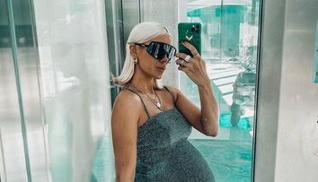 Alina Ceușan, în costum de baie înainte să nască! Iată cum s-a lăsat fotografiată