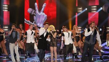 Smiley, Loredana, Horia Brenciu si cativa dintre fostii concurenti de la 