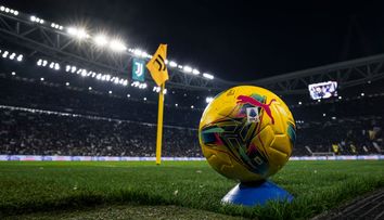 Un fotbalist în vârstă de doar 27 de ani a murit după ce a participat la o petrecere. Oamenii legii iau în calcul posibilitatea ca prietenii acestuia să fi fost complici