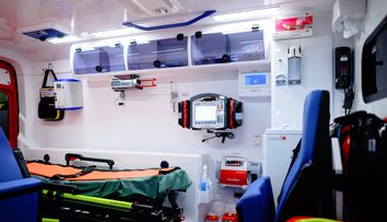 Coșmarul unui copil: tratamentul banal care aproape l-a ucis. Vitamina care trebuia să fie sigură s-a transformat în otravă și intoxicație și s-a crezut că are tumoare pe creier