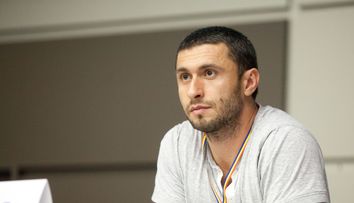 Interviu cu Dragos Bucur: Cum a blocat LA-ul cu filmul sau si cum a realizat cea mai spectaculoasa scena din cariera
