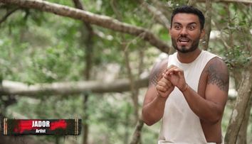 Dragostea plutește în aer la Survivor All Stars. Alexandra Ciomag s-a aprins după Jador. Faimosul nu vrea să audă nici în ruptul capului de ispite: „Eu am femeie, mie îmi place de femeia mea, nu-mi trebuie...”